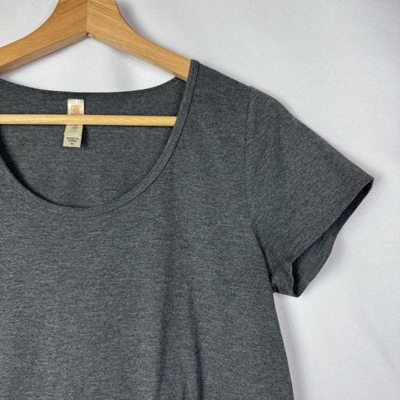 Lularoe Dark Gray Scoop Neck Short Sleeve T-Shirt XS - Picture 3 of 4